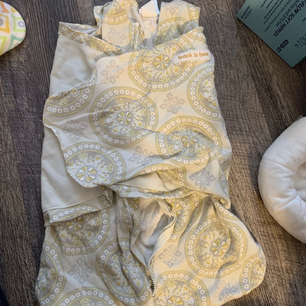 Newborn cotton halo swaddle